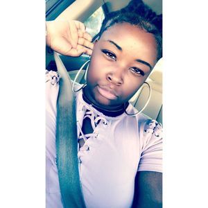 Meet your Posher, Taee